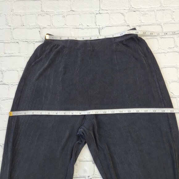 Chico’s Travelers Woman’s black pants size 1 short - Picture 6 of 10